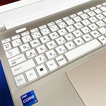 17.3型　Core i7　東芝ノートパソコン DynaBook　AZ-77TG